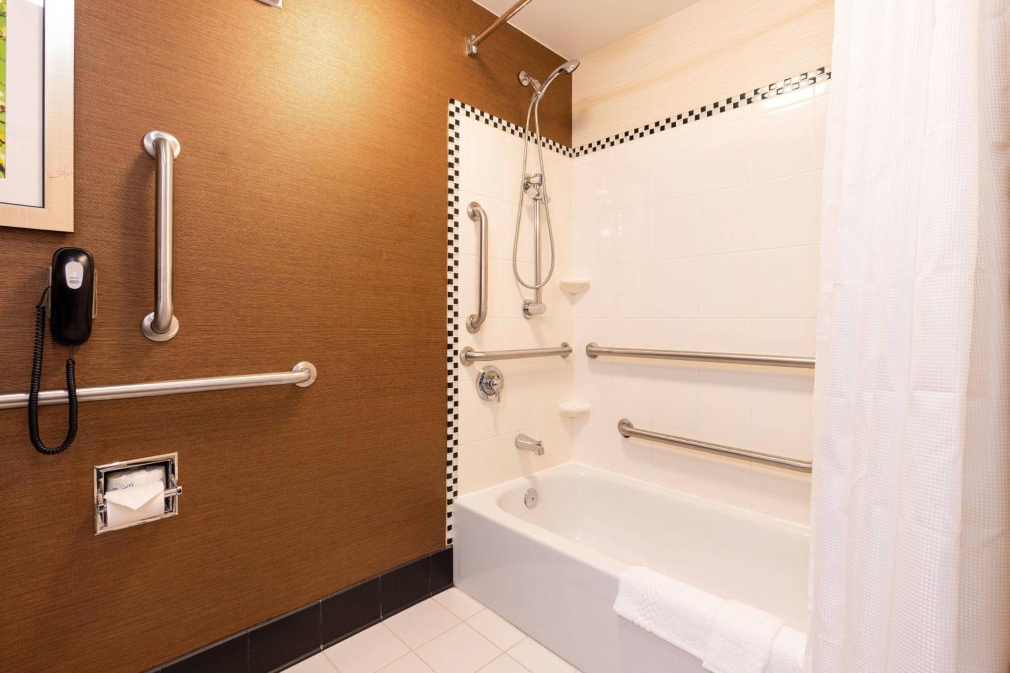 Fairfield Inn & Suites Bedford Ngoại thất bức ảnh