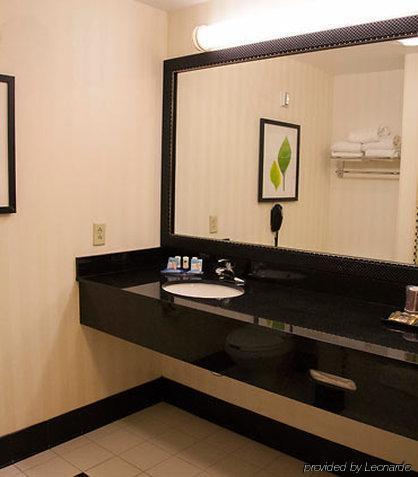 Fairfield Inn & Suites Bedford Phòng bức ảnh